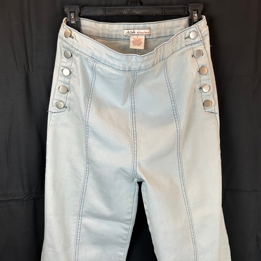A. Calin Flying Tomato Light Wash Sailor Flare Jeans High Rise Button AP1443 L